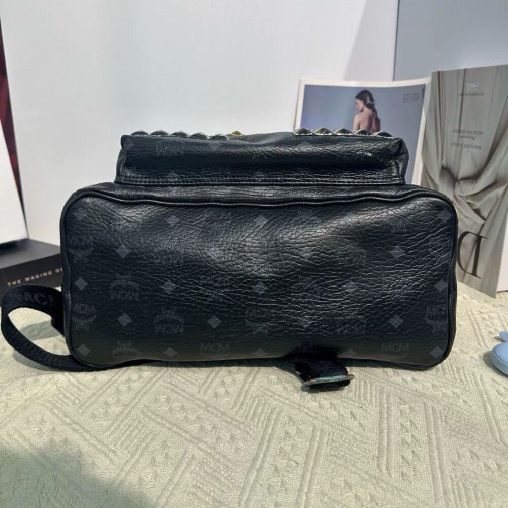 Mcm Women Pre-Loved Bag Very Good Condition - Picture 5 of 6
